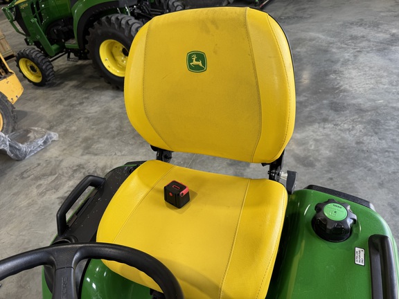 2023 John Deere X754 - Photo6