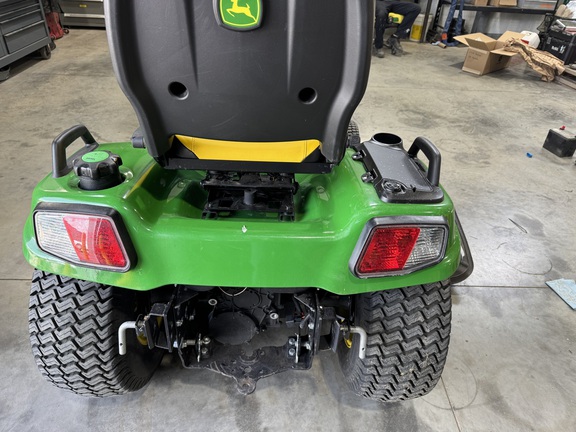 2023 John Deere X754 - Photo7