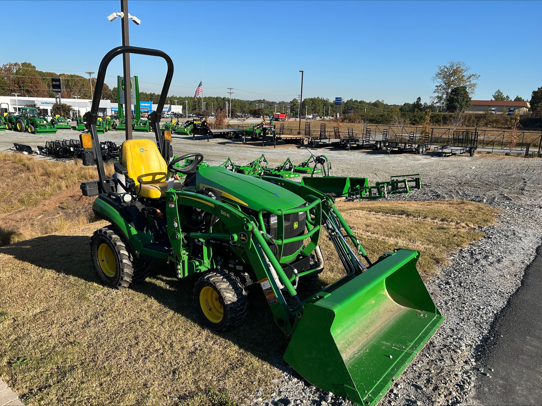 2023 John Deere 1025R Image 4