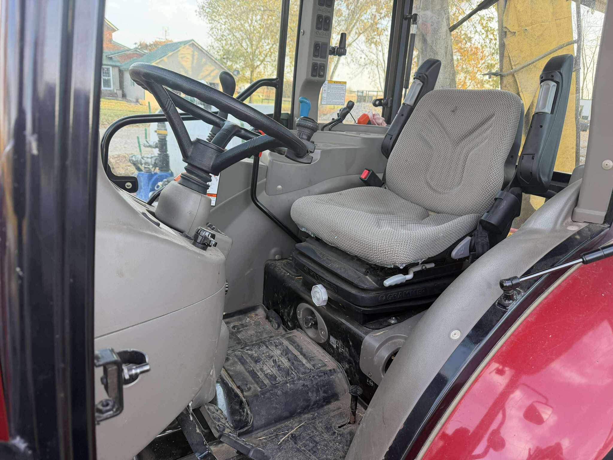 2021 Case IH Farmall 45C CVT Image 2