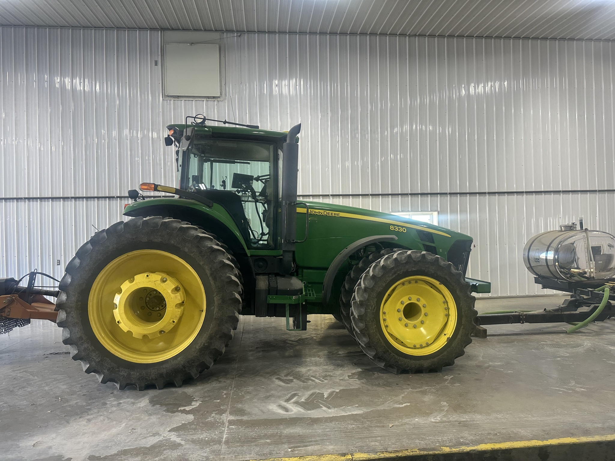 2009 John Deere 8330 Image 1
