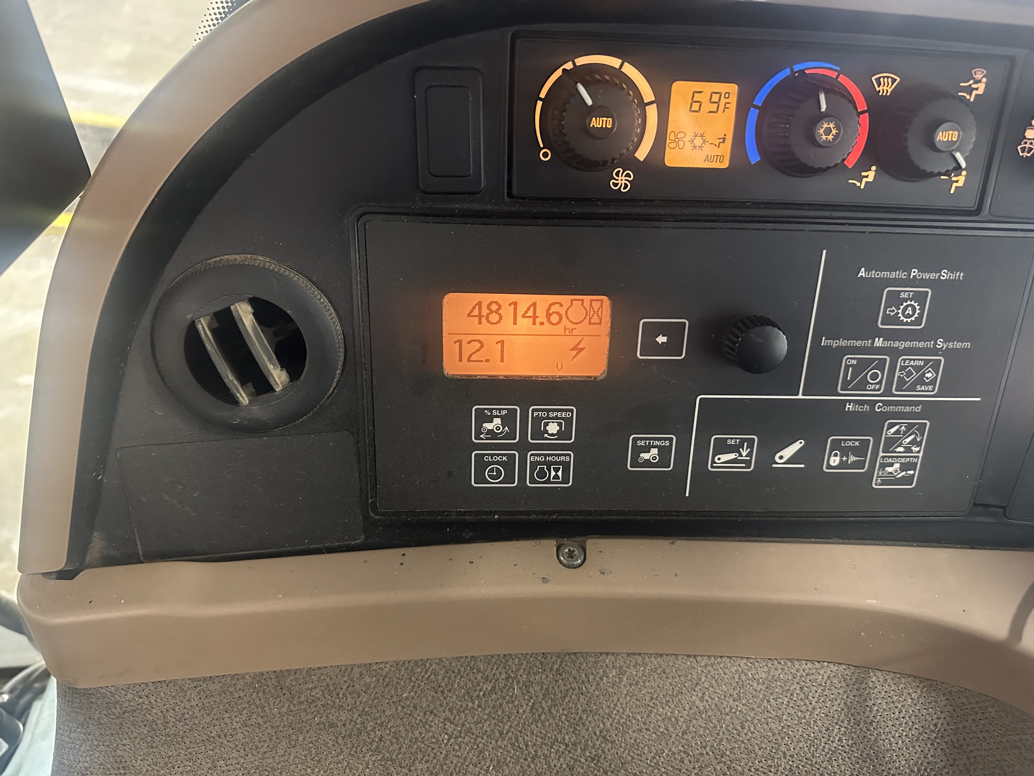 2009 John Deere 8330 Image 5