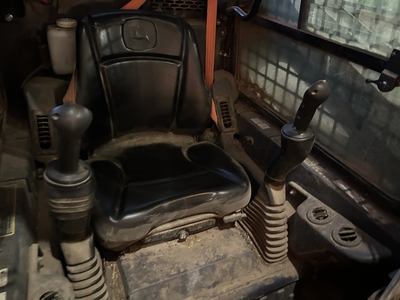 2019 John Deere 318G - Photo8