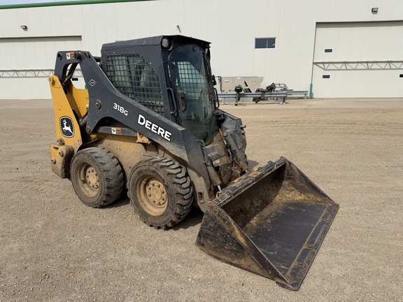  John Deere 318G