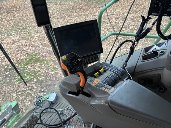 Photo of 2019 John Deere S790