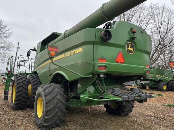 Photo of 2019 John Deere S790