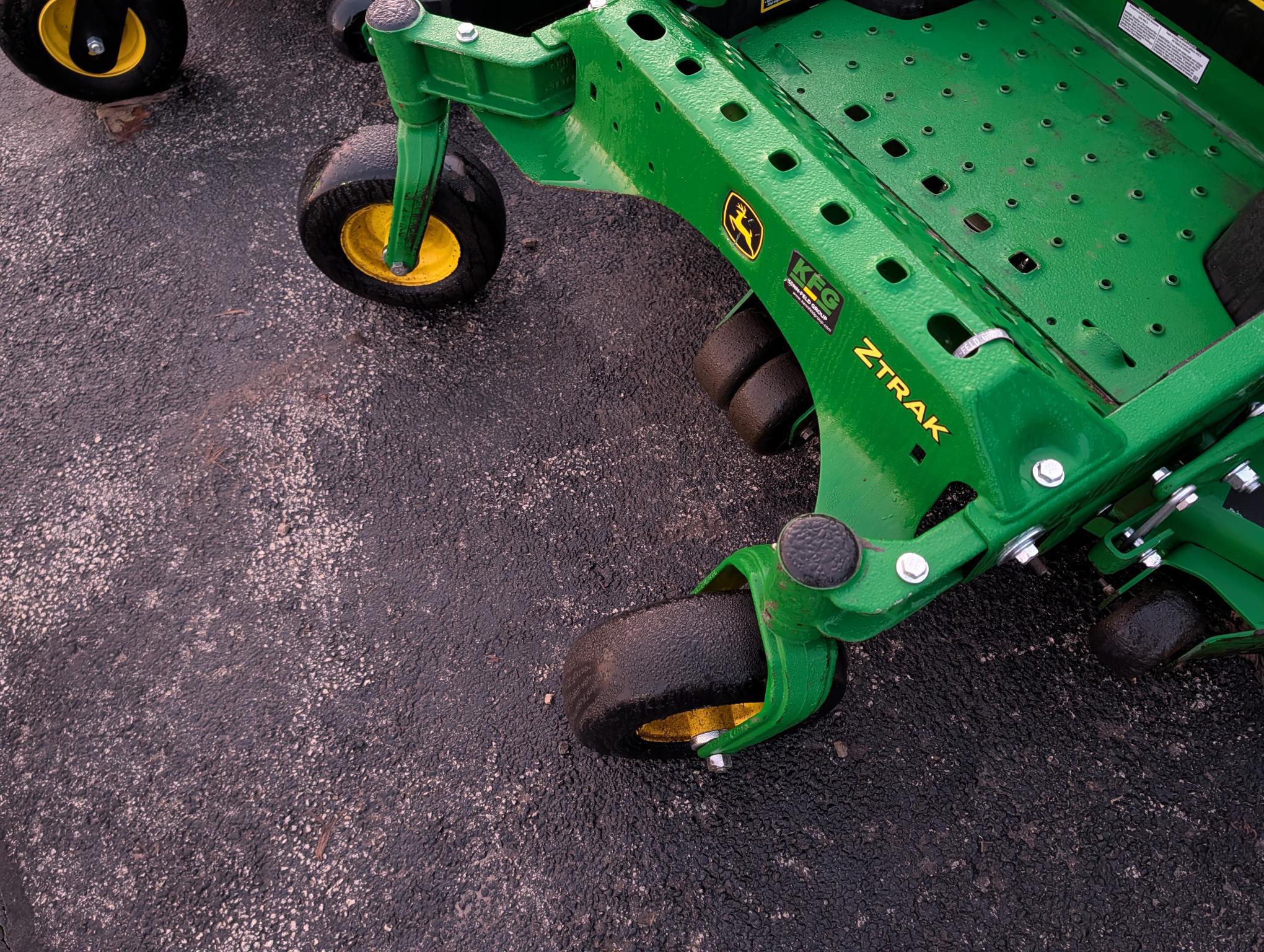 2017 John Deere Z915E Image 4