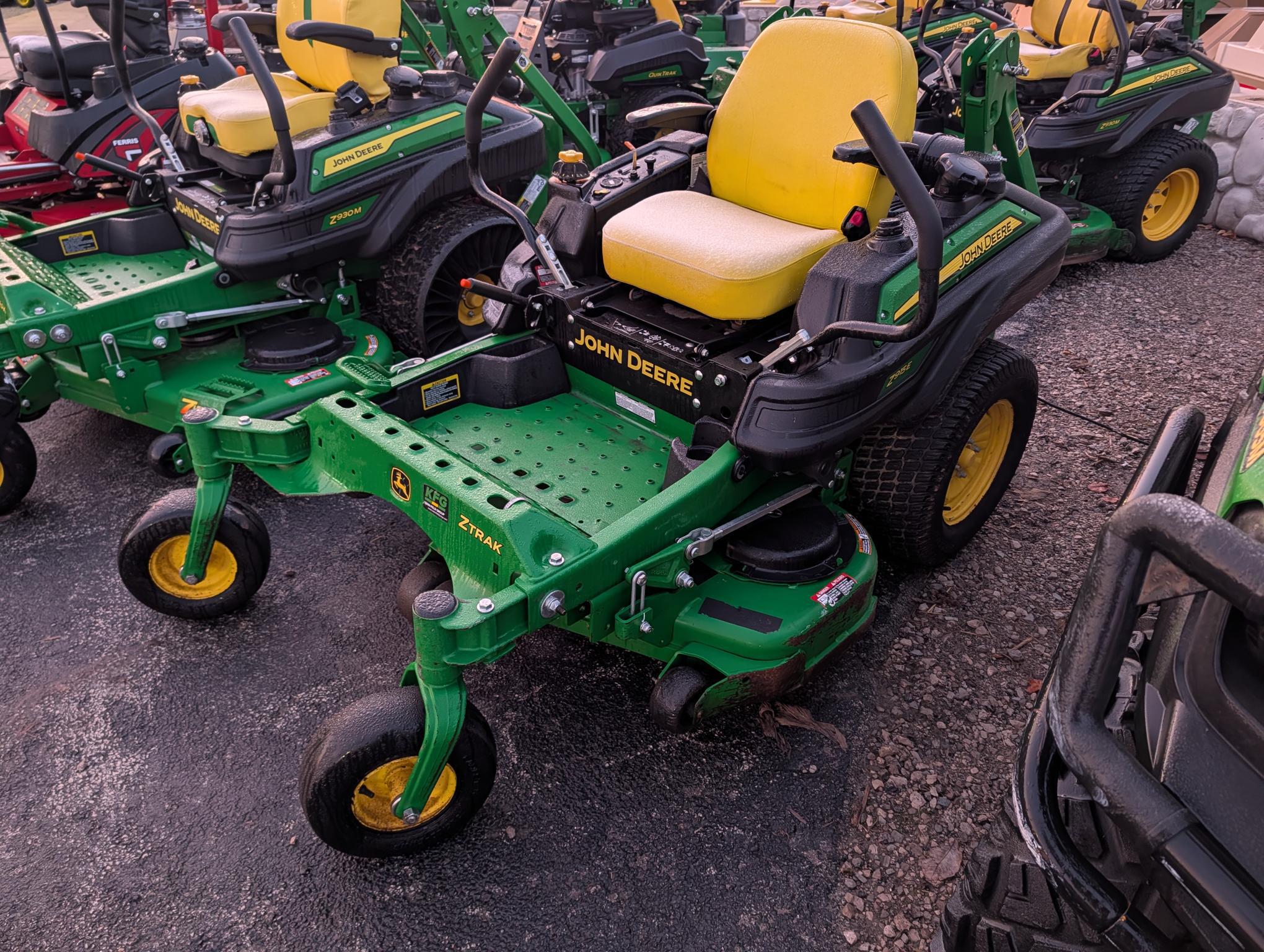 2017 John Deere Z915E Image 2