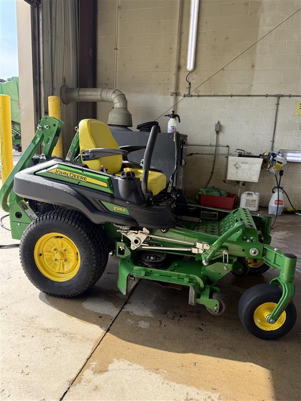 2017 John Deere Z915E Image 2