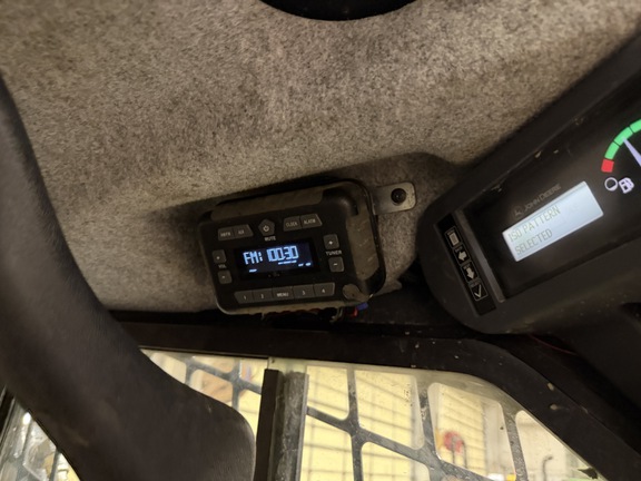 Photo of 2020 John Deere 333G