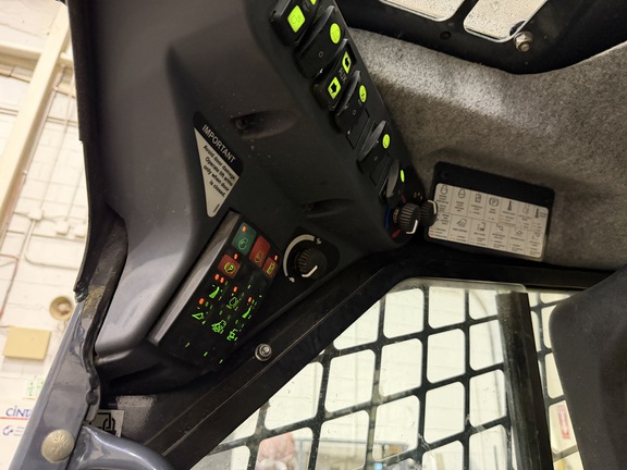 Photo of 2020 John Deere 333G