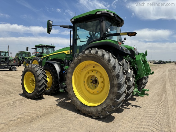 Photo of 2021 John Deere 8R 310