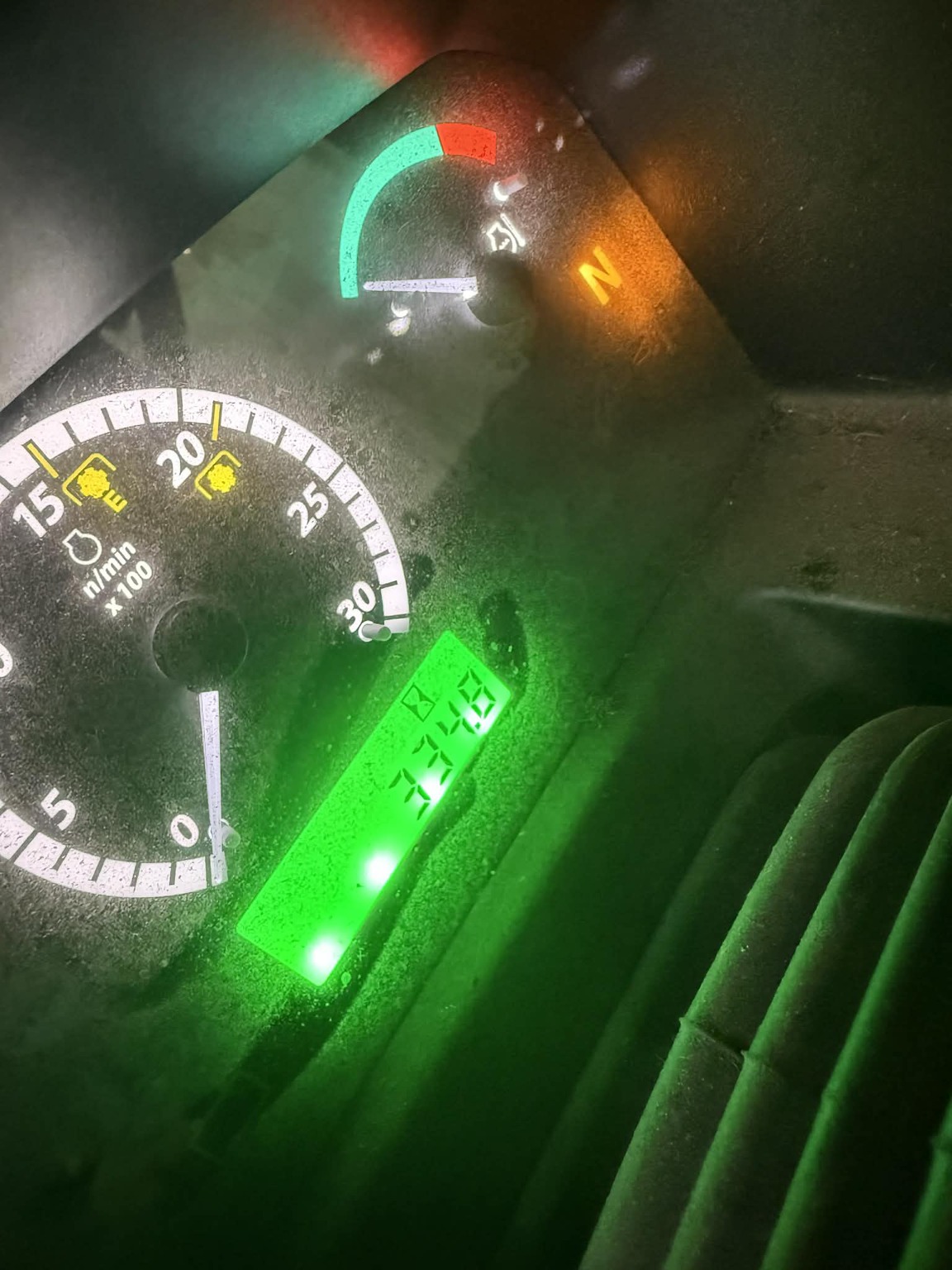 2024 John Deere 5075E Image 4