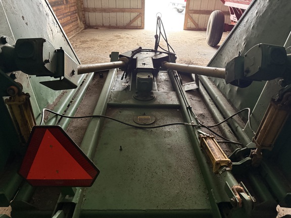 Photo of 1999 John Deere 1518