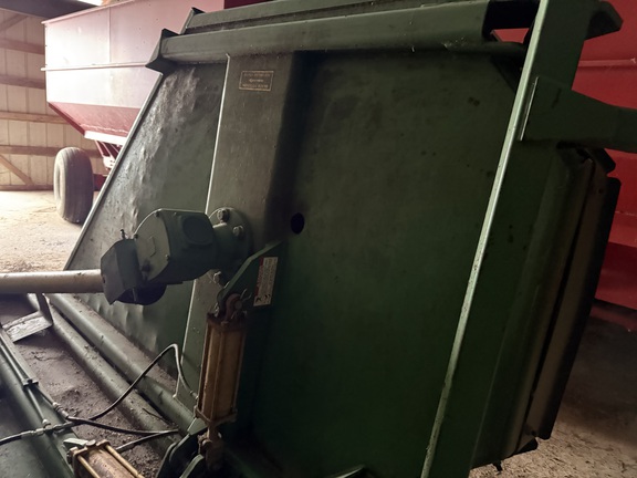 Photo of 1999 John Deere 1518