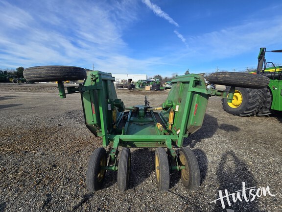 Photo of 1999 John Deere 1518