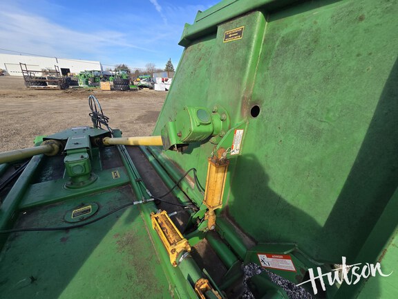 Photo of 1999 John Deere 1518