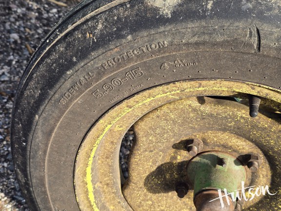 Photo of 1999 John Deere 1518