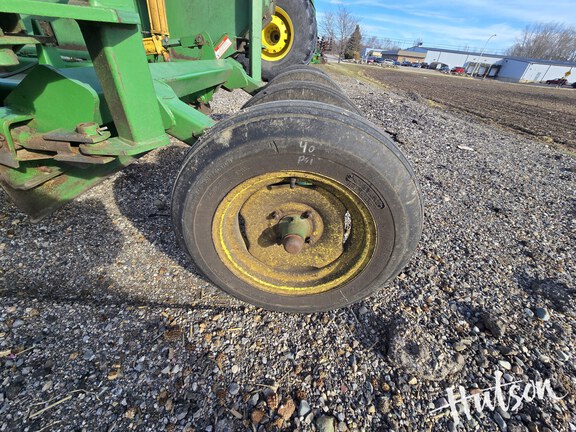Photo of 1999 John Deere 1518