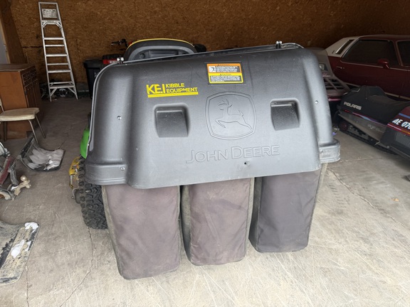 2017 John Deere X738 - Photo4