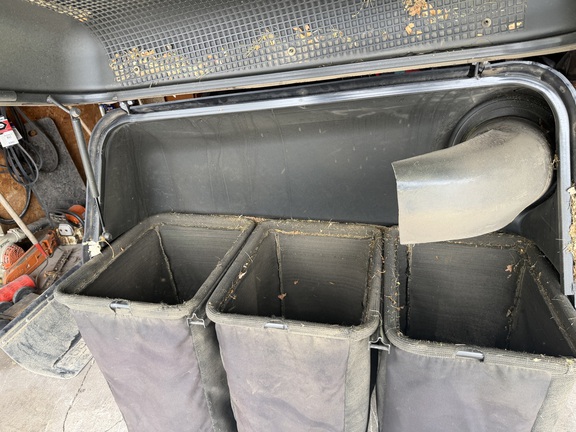 2017 John Deere X738 - Photo7