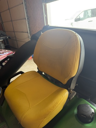 2017 John Deere X738 - Photo9