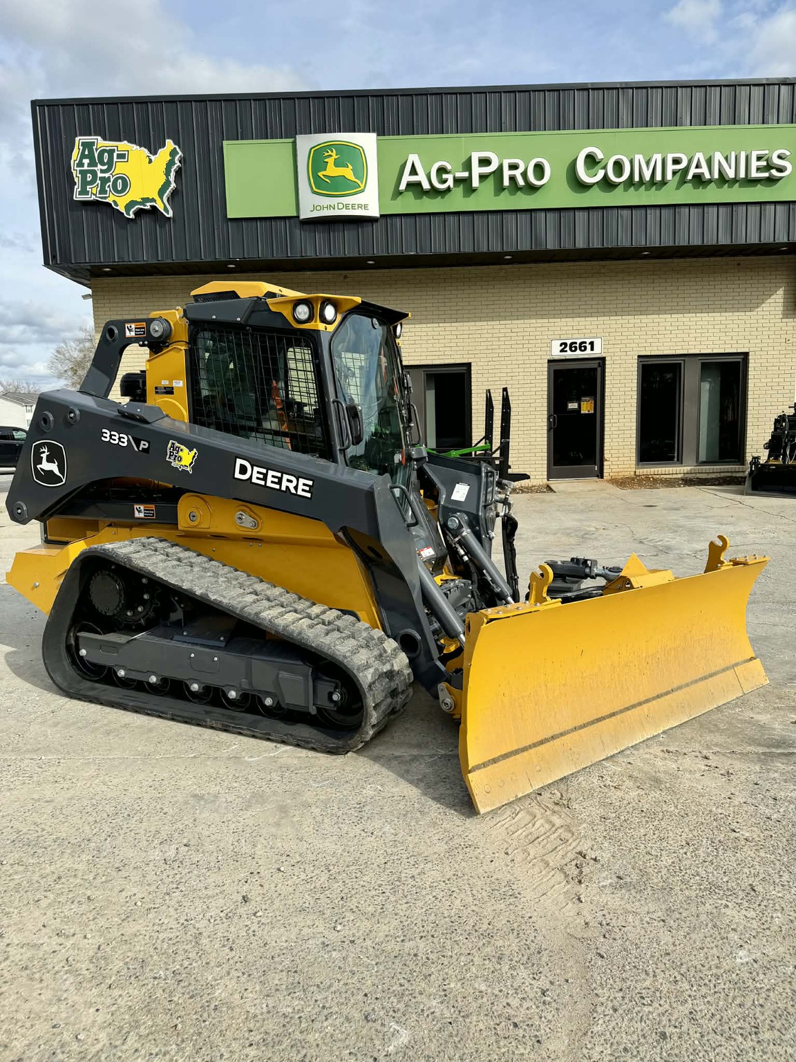 2025 John Deere 333 P Image 1