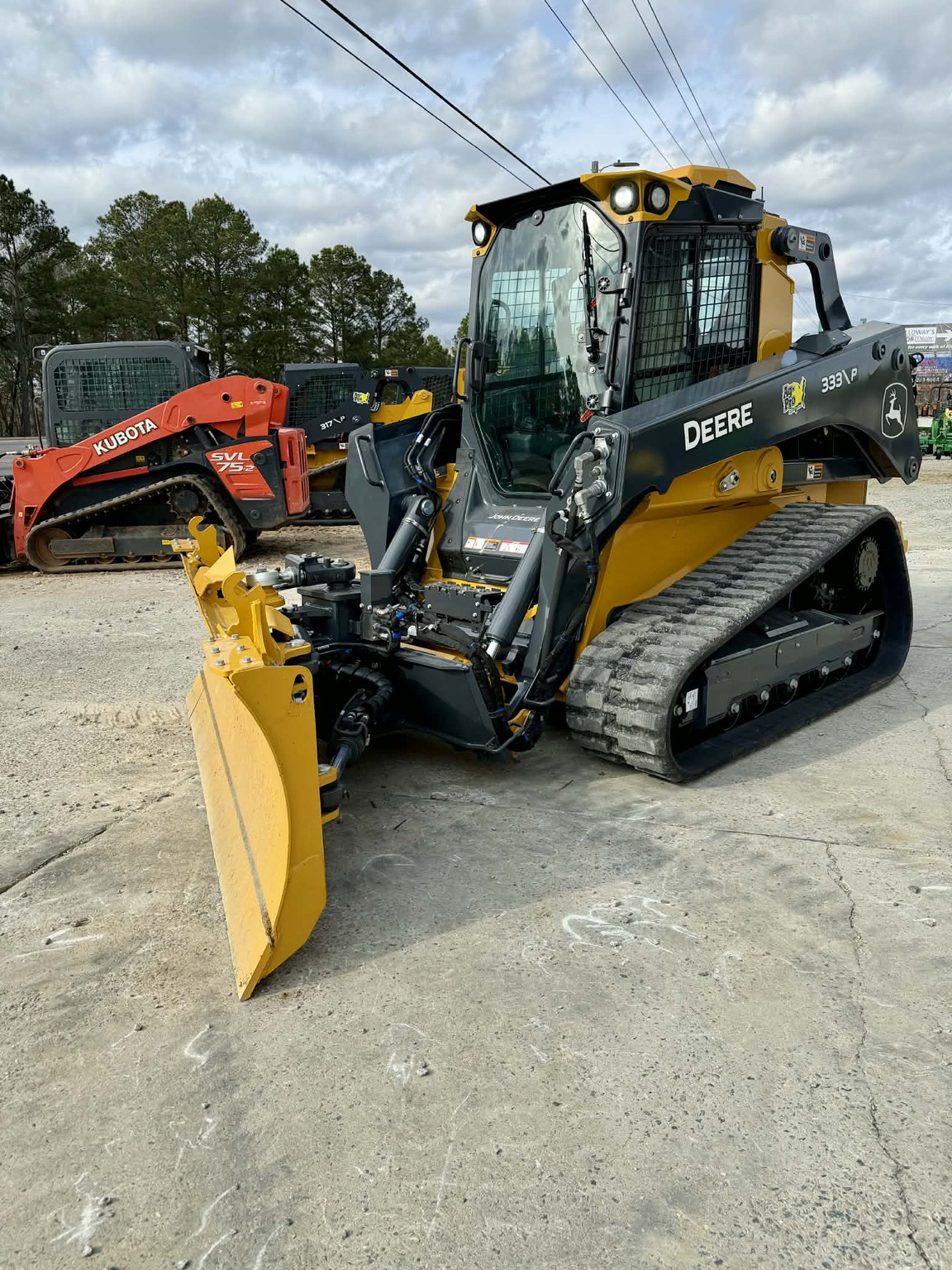 2025 John Deere 333 P Image 4