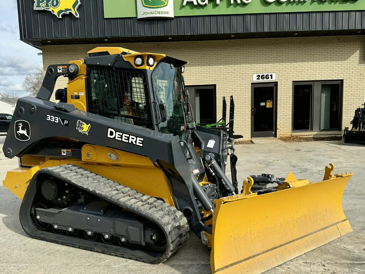 2026 John Deere 333 P Image 3