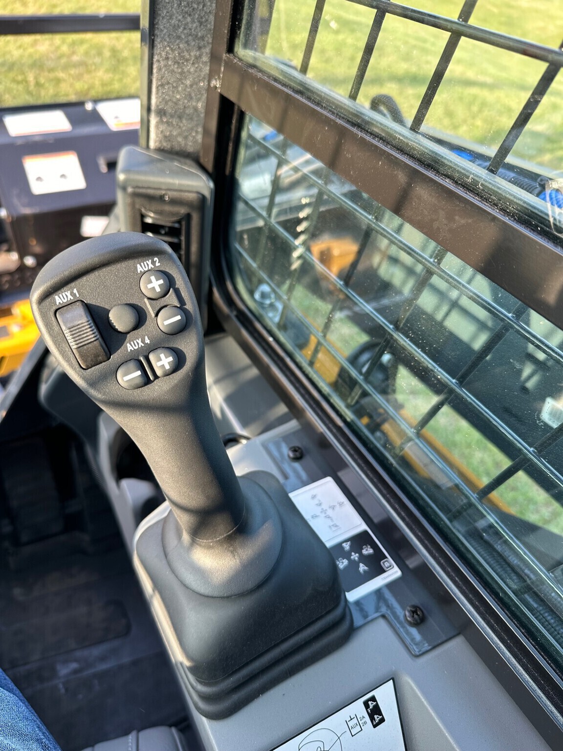 2026 John Deere 335 P Image 10