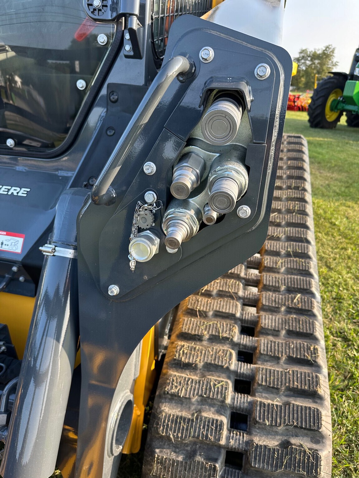 2026 John Deere 335 P Image 4