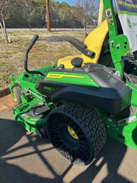 2023 John Deere Z930-54