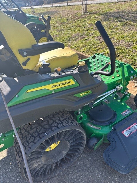 2023 John Deere Z930-54