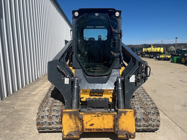  2018 John Deere 333G at Heritage Tractor in West Plains, MO