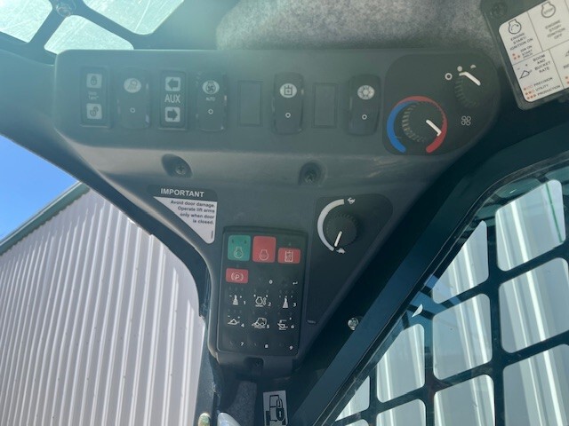  2018 John Deere 333G at Heritage Tractor in West Plains, MO