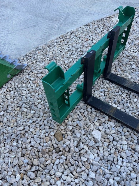 Miscellaneous Pallet Forks/Bale spear Image 1