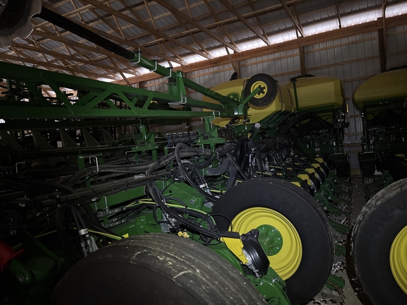 Used 2022 John Deere 1775 Planters: Drawn at Koenig Equipment in Anna, OH - Photo13