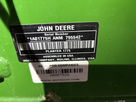 Used 2022 John Deere 1775 Planters: Drawn at Koenig Equipment in Anna, OH - Photo14