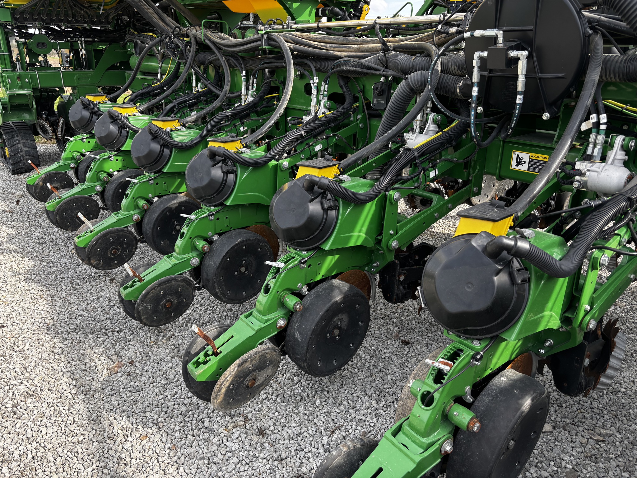 Used 2022 John Deere 1775 Planters: Drawn at Koenig Equipment in Anna, OH - PhotoXL7