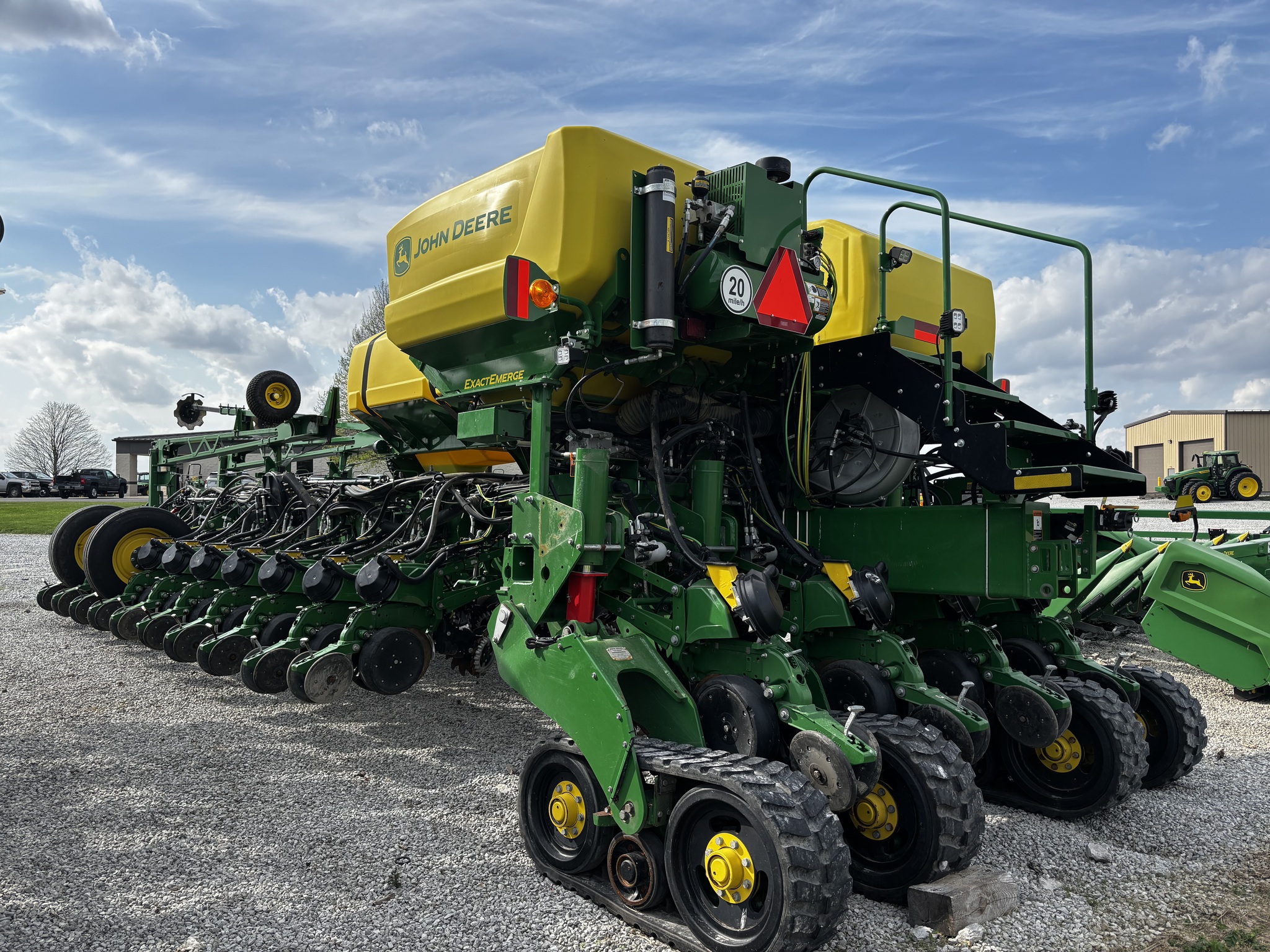 Used 2022 John Deere 1775 Planters: Drawn at Koenig Equipment in Anna, OH - PhotoXL4