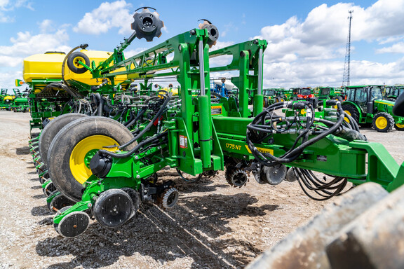 Used 2022 John Deere 1775NT Planters: Drawn at Koenig Equipment in Anna, OH - Photo7