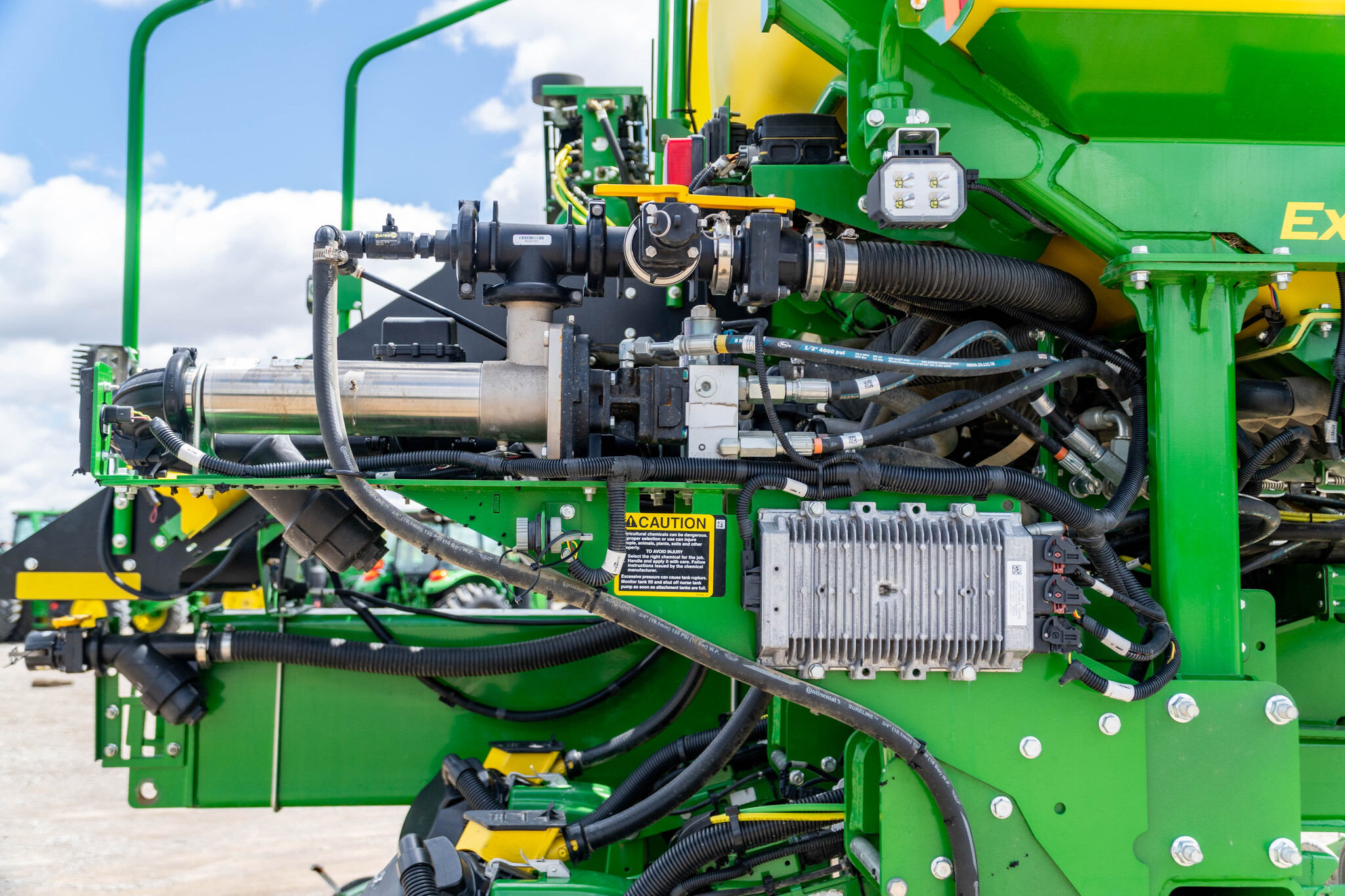 Used 2022 John Deere 1775NT Planters: Drawn at Koenig Equipment in Anna, OH - PhotoXL22