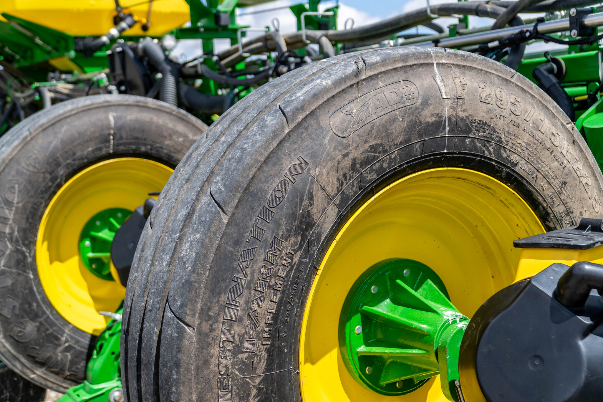 Used 2022 John Deere 1775NT Planters: Drawn at Koenig Equipment in Anna, OH - PhotoXL29