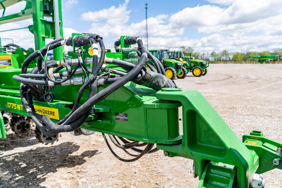 Used 2022 John Deere 1775NT Planters: Drawn at Koenig Equipment in Anna, OH - Photo9