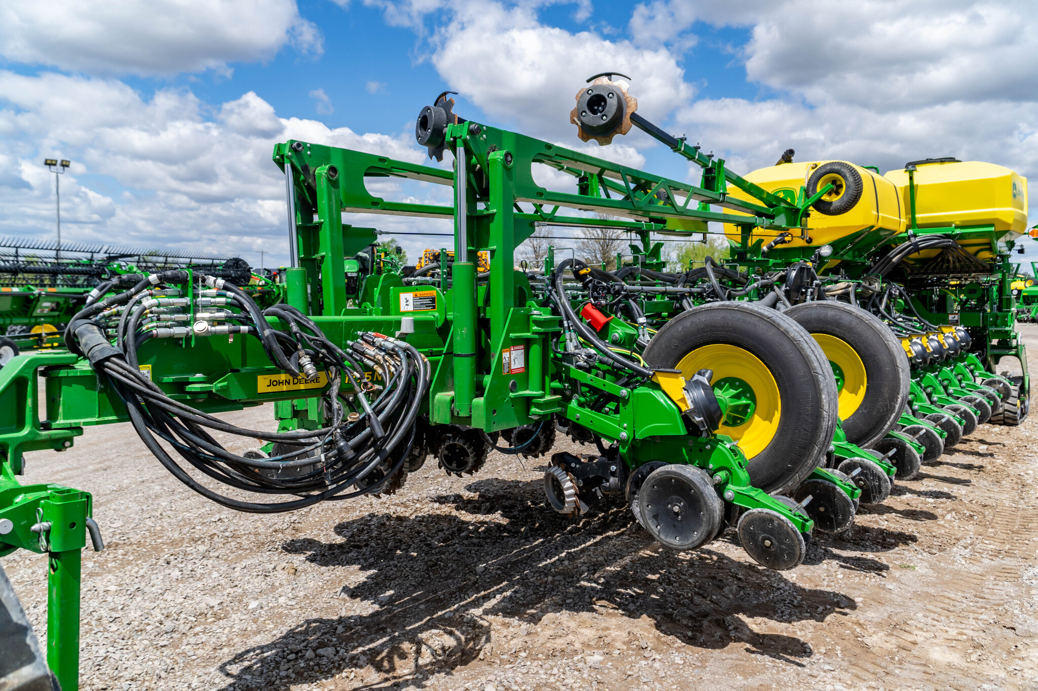 Used 2022 John Deere 1775NT Planters: Drawn at Koenig Equipment in Anna, OH - PhotoXL8