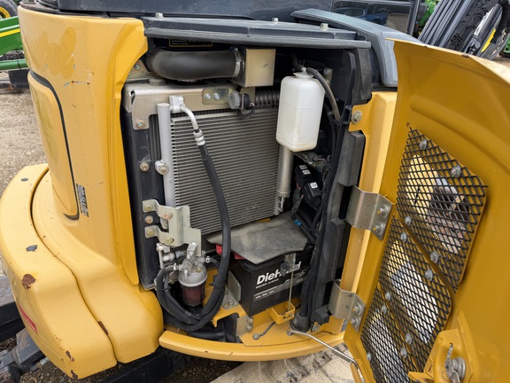 2014 John Deere 35G - Photo18