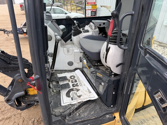 2014 John Deere 35G - Photo19