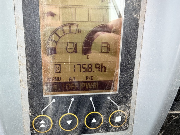 2014 John Deere 35G - Photo25