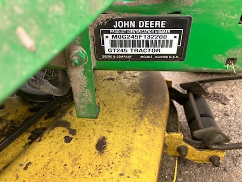 Photo of 2005 John Deere GT245