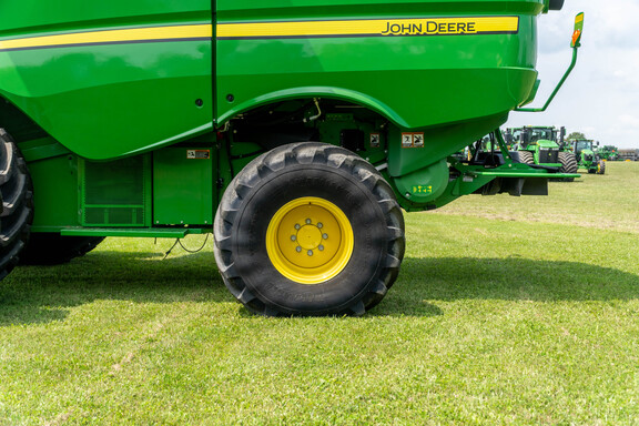 Used 2023 John Deere S780 Combines at Koenig Equipment in Anna, OH - Photo9